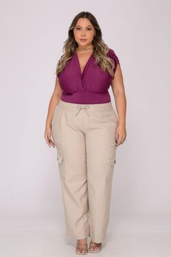 Calça Feminina Plus Size Cargo Confort