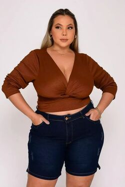 Short Feminino Plus Size Meia Coxa      