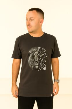 Camiseta Plus Size Lion Thoux